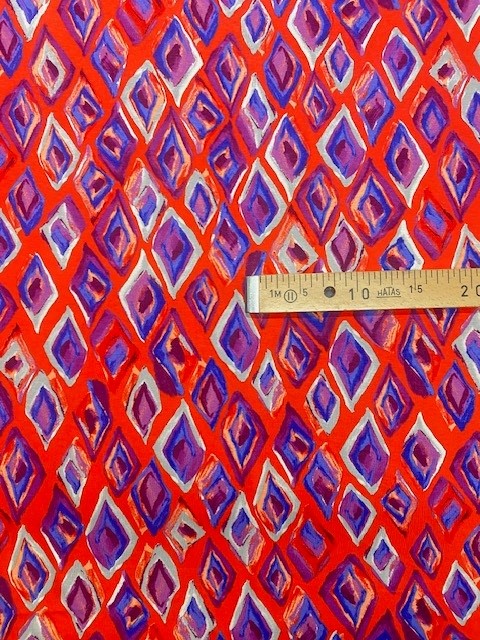 VI Jersey rot mit blauen/grauen Romben